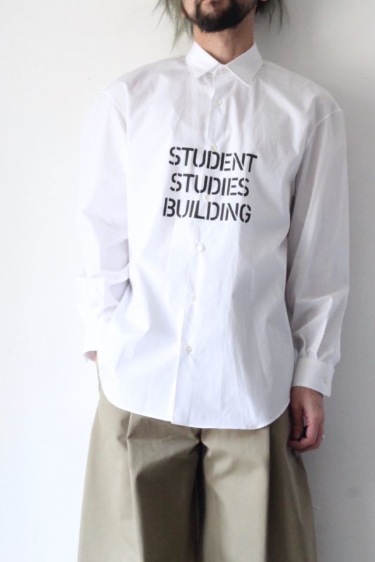 soe(ソーイ) / プリントシャツ<REGULARCOLLAR STUDENT SHIRT STENCIL