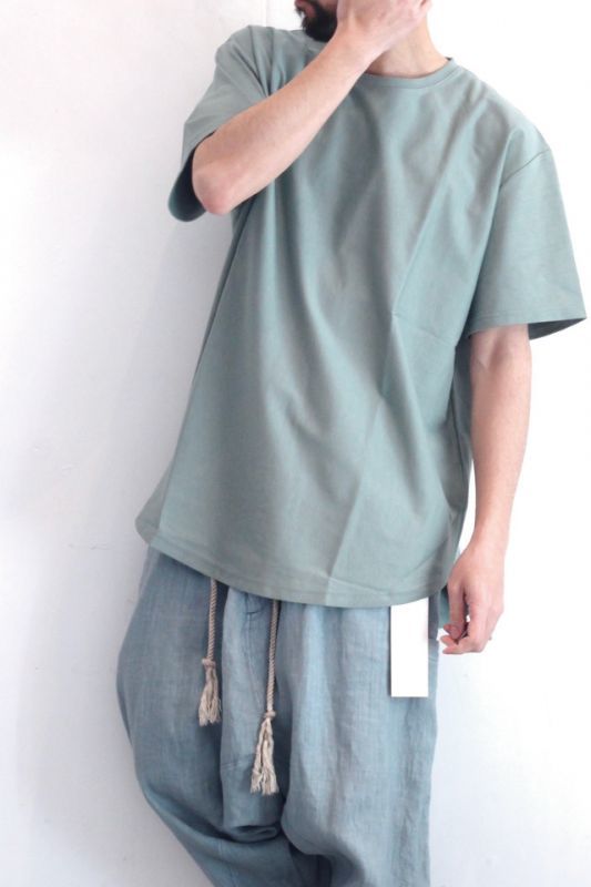 soe /ラウンドTシャツ
