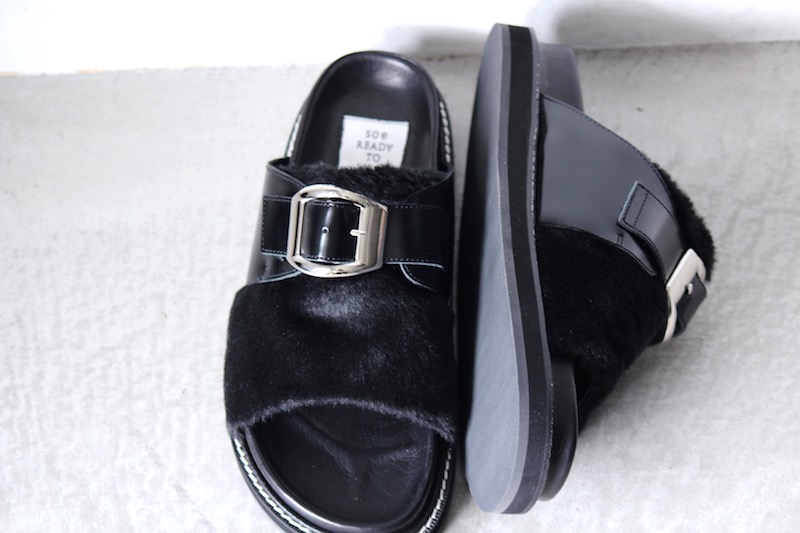 soe(ソーイ) / ファーサンダル<ONE BACKLE FUR SANDAL / 1201-02-003
