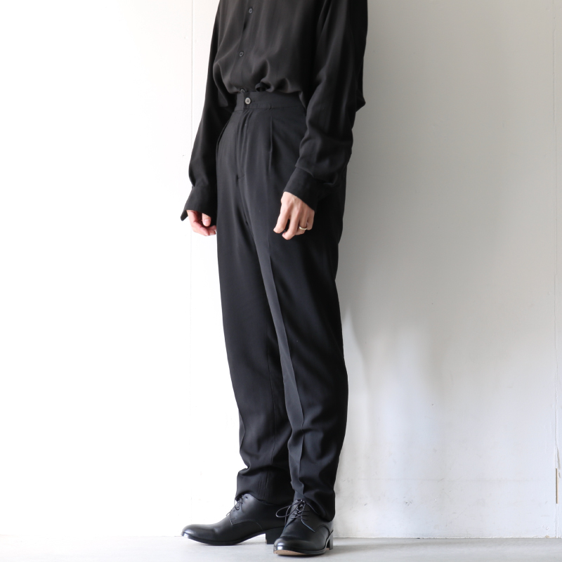 UNDECORATED(アンデコレイテッド) スラックス(WOOL CUPRA VOILE PANTS