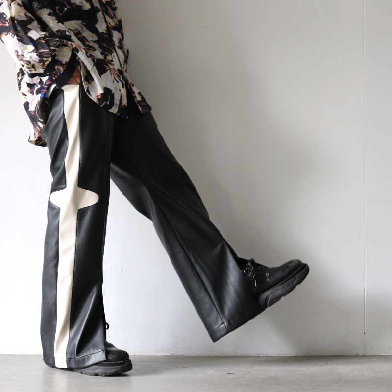 TAUPE[トープ] / サイドラインパンツ（SIDE-LINE LEATHER PANTS